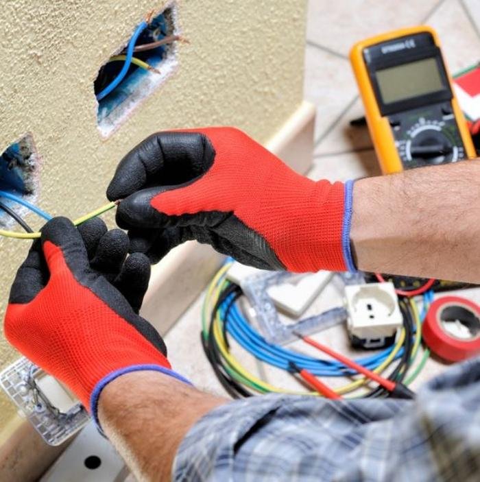 Slide of Servicios Electricos Arjona