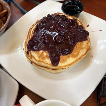 Cafe on 27 - Breakfast & Brunch Near Me - Topanga, California