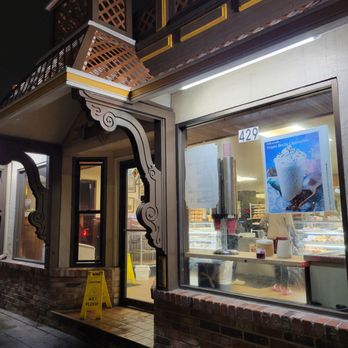 Rolling Pin Donuts - 24-7, plenty of parking - Donuts Near Me - San Bruno, California