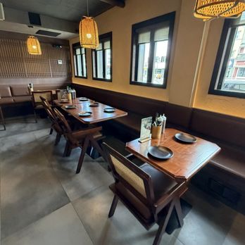 Sup Vietnamese - Dining Room - Vietnamese Near Me - Rockville Centre, New York Sup Vietnamese - Dining Room - Vietnamese Near Me - Rockville Centre, New York