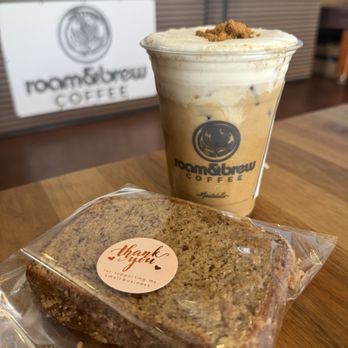 Roam & Brew Coffee - Brown sugar latte and banana bread - Coffee & Tea Near Me - Montebello, California