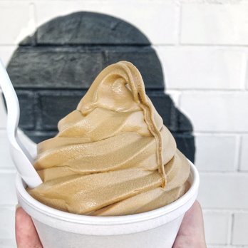 Dairy Delight - Small Mocha Swirl - Ice Cream & Frozen Yogurt Near Me - Malden, Massachusetts