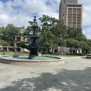 Bienville Square - Parks Near Me - Mobile, Alabama