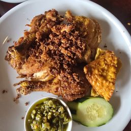 Ayam Penyet