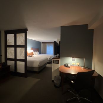 Hyatt Place Madison/Downtown - Bed view - Hotels Near Me - Madison, Wisconsin Hyatt Place Madison/Downtown - Bed view - Hotels Near Me - Madison, Wisconsin