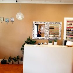 French Nails Salon