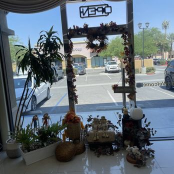 Bellaggio Nail and Spa - Nail Salons Near Me - Indio, California