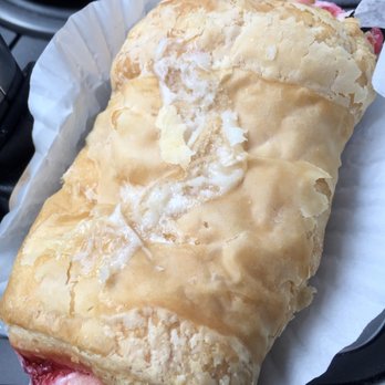 Cafe Sonder - Rasberry Croissant - Coffee & Tea Near Me - Minocqua, Wisconsin