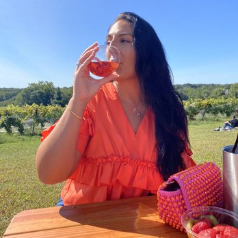 Windridge Vineyards - Wineries Near Me - Darnestown, Maryland Windridge Vineyards - Wineries Near Me - Darnestown, Maryland