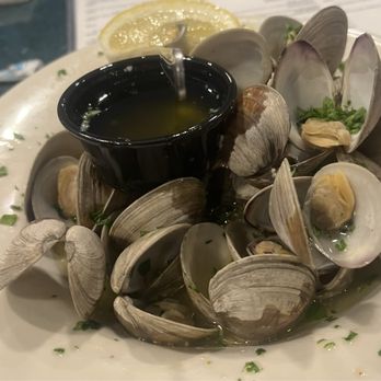 Delaney's Irish Pub & Grill - Steamers - Seafood Near Me - Cape May, New Jersey Delaney's Irish Pub & Grill - Steamers - Seafood Near Me - Cape May, New Jersey