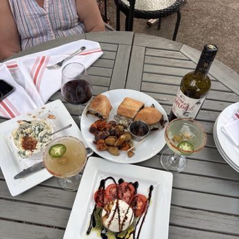 The Cottage Restaurant & Bar - Sharing food and wine with friends! - Cocktail Bars Near Me - Nacogdoches, Texas The Cottage Restaurant & Bar - Sharing food and wine with friends! - Cocktail Bars Near Me - Nacogdoches, Texas