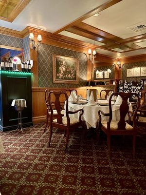 Peters Fine Dining by null