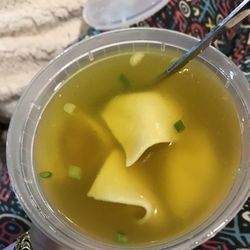 Happy Star Chinese Restaurant - The best wonton It will cure anything that is wrong with you!