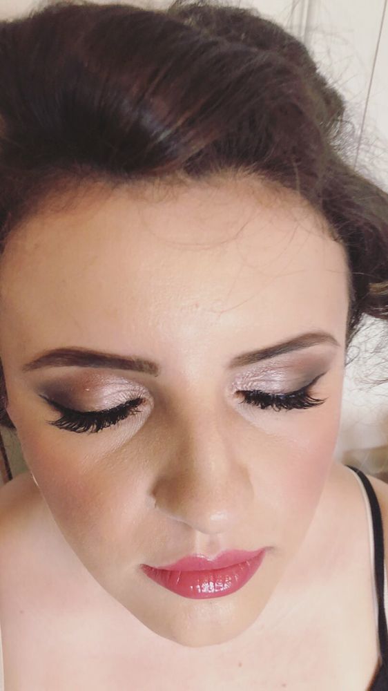 Make Up by EMMA Logo