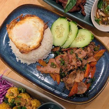Ari's Thai Eatery - Kra Pow(泰式打拋豬) - Thai Near Me - Azusa, California Ari's Thai Eatery - Kra Pow(泰式打拋豬) - Thai Near Me - Azusa, California