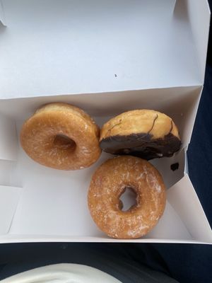 The Donut House by null