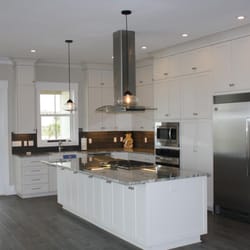 Pinnacle Cabinets & Closets