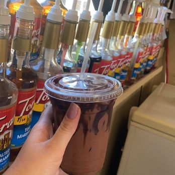 Wakey-Wakey Coffee - Iced Raspberry Mocha - Coffee & Tea Near Me - SeaTac, Washington