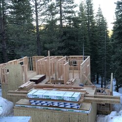 D Bean Construction - 3700 sqft home on a down sloping lot in Tahoe Donner area
