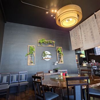 Ding & Spice - Interior - Asian Fusion Near Me - Portland, Oregon