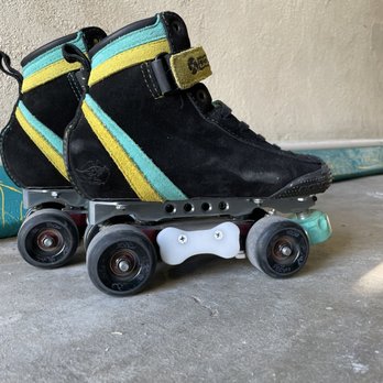 SK8 Fanatics Custom Roller Skates - Bont ParkStar setup mounted by Sk8Fanatics - Skate Shops Near Me - Paramount, California SK8 Fanatics Custom Roller Skates - Bont ParkStar setup mounted by Sk8Fanatics - Skate Shops Near Me - Paramount, California