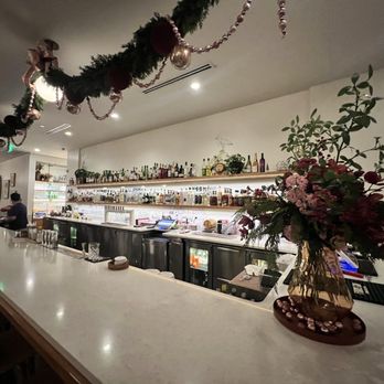 Willa's - Christmas Bar - New American Near Me - Tampa, Florida