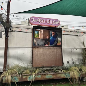 Mama Dearest - Patio - Bars Near Me - Austin, Texas