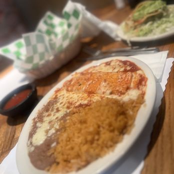 Barragan's - Cheese enchilada lunch special - Mexican Near Me - Burbank, California Barragan's - Cheese enchilada lunch special - Mexican Near Me - Burbank, California