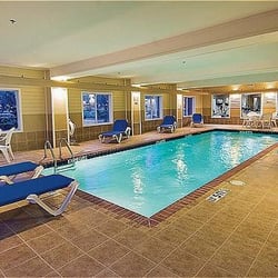 Holiday Inn Express & Suites Magee