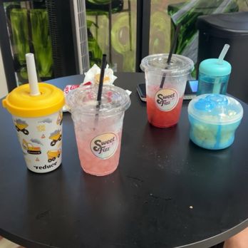 Sweet Fizz - seating, drinks - Juice Bars & Smoothies Near Me - Hernando, Mississippi Sweet Fizz - seating, drinks - Juice Bars & Smoothies Near Me - Hernando, Mississippi