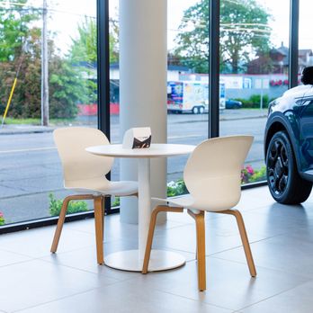Beaverton Kia - Sales Showroom - Auto Parts & Supplies Near Me - Beaverton, Oregon