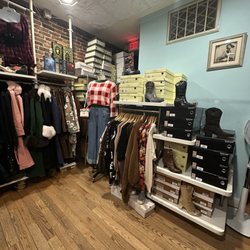Modern Millie - Inside store