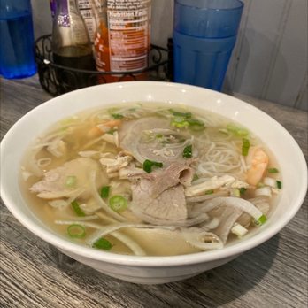 Oasis Vietnamese Cuisine - #15 House Special Vermicelli soup - Vietnamese Near Me - Pacifica, California Oasis Vietnamese Cuisine - #15 House Special Vermicelli soup - Vietnamese Near Me - Pacifica, California
