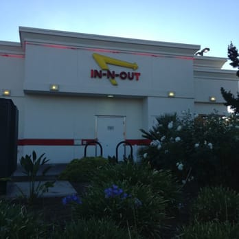In-N-Out Burger - 4 lights are out. - Fast Food Near Me - Milpitas, California In-N-Out Burger - 4 lights are out. - Fast Food Near Me - Milpitas, California