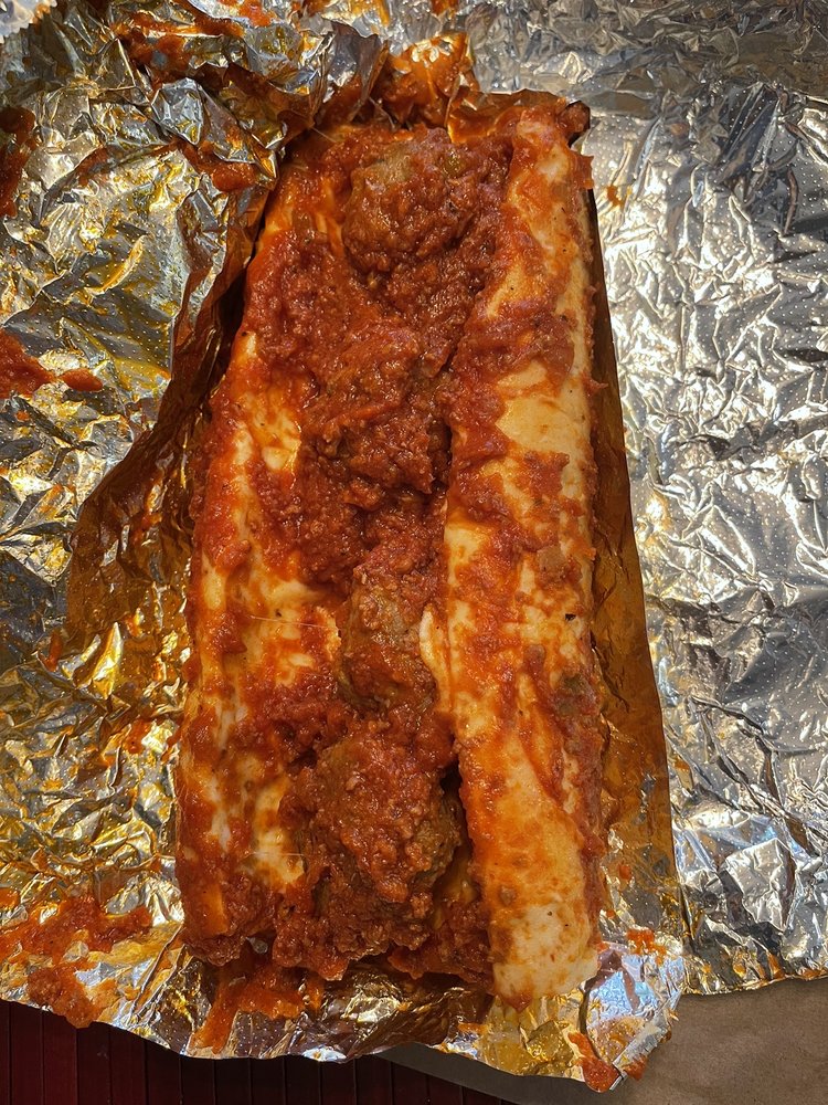 AVANTI’S ITALIAN RESTAURANT Updated September 2024 32 Photos & 108