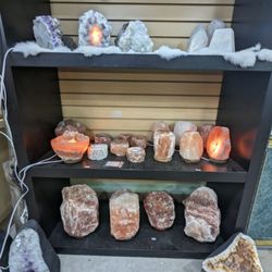 Roxx - Warm and cleansing Himalayan salt lamps and crystal lamps.