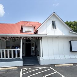 Daisy Lane Boutique