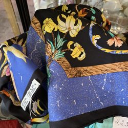 Caring About The Strays - High end scarf