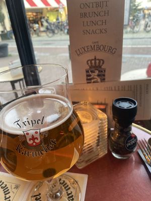 Café Luxembourg by null