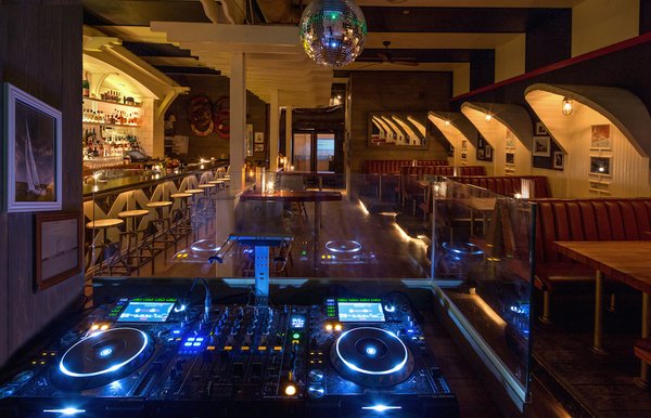 Santa Monica Shore Bar by null