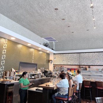 Grace's Table - Bar Seating - New American Near Me - Napa, California
