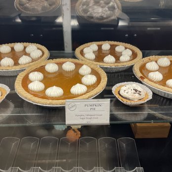 Layered Cakerie - Pumpkin pie - Bakeries Near Me - Montclair, California Layered Cakerie - Pumpkin pie - Bakeries Near Me - Montclair, California