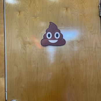 Parakeet Café - The cute poop emoji restroom door - Coffee & Tea Near Me - La Jolla, California Parakeet Café - The cute poop emoji restroom door - Coffee & Tea Near Me - La Jolla, California