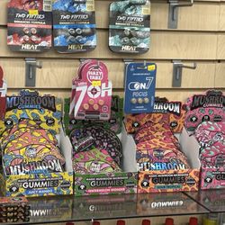 University Smoke Shop - Goodies