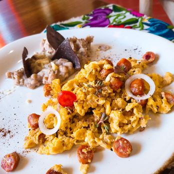 Mestizo - Scrambled eggs with chistora - Mexican Near Me - Guanajuato, GUA