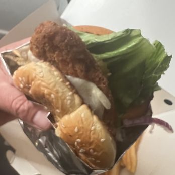 The Burger Den - Build Me Up Fried Chicken Sandwich - Food Delivery Services Near Me - Palm Springs, California The Burger Den - Build Me Up Fried Chicken Sandwich - Food Delivery Services Near Me - Palm Springs, California