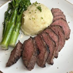 6oz tenderloin with mash and veggies (2nd attempt after 1st one overcooked)