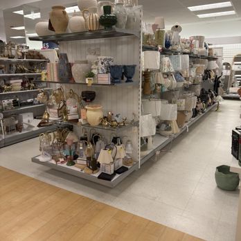 Marshalls - Department Stores Near Me - Watertown, Massachusetts