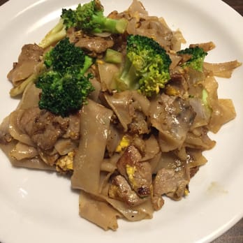 Bangkok BBQ - Pad see ew - Thai Near Me - Walnut, California