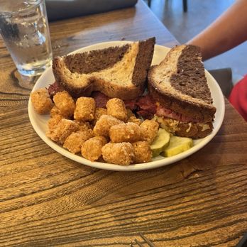 Penrose Taphouse & Eatery - Ruble & Tots - Breweries Near Me - Fort Collins, Colorado Penrose Taphouse & Eatery - Ruble & Tots - Breweries Near Me - Fort Collins, Colorado